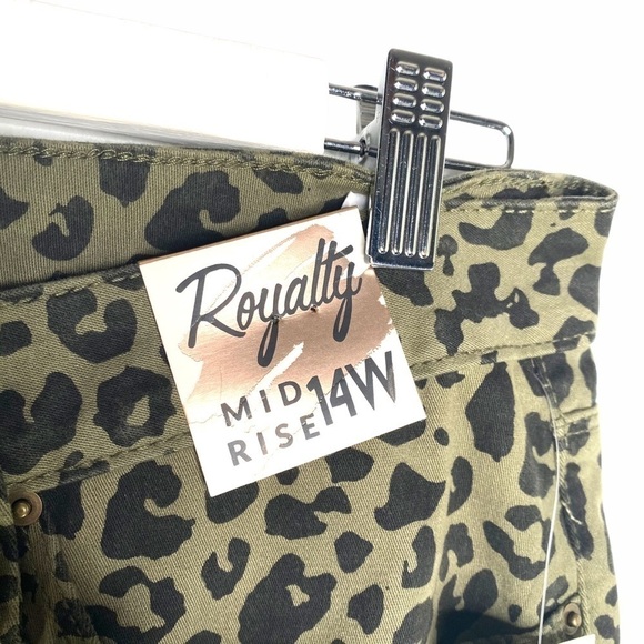 NWT Royalty Denim Olive Animal Print - Picture 4 of 11